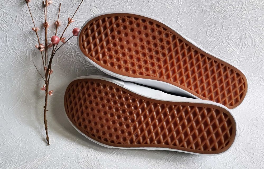 Adidasi dama sneckers VANS Decon mar 38,5 int 24,5cm piele argintii