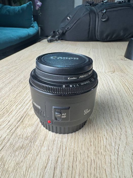 Canon 8000 D EOS