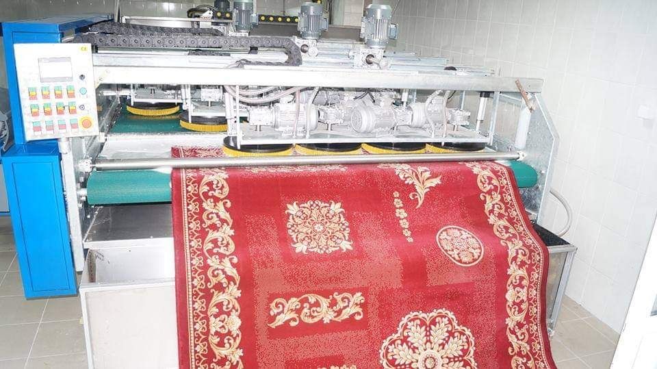 Професионална Машина за пране на килими