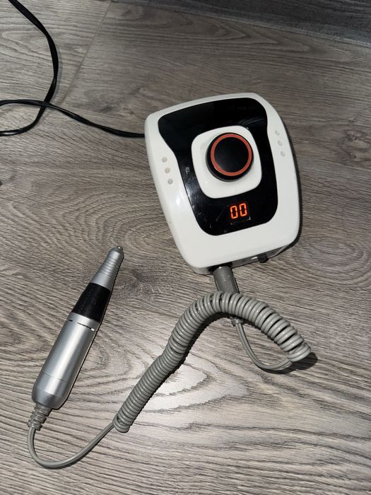 Професионална електрическа пила за маникюр