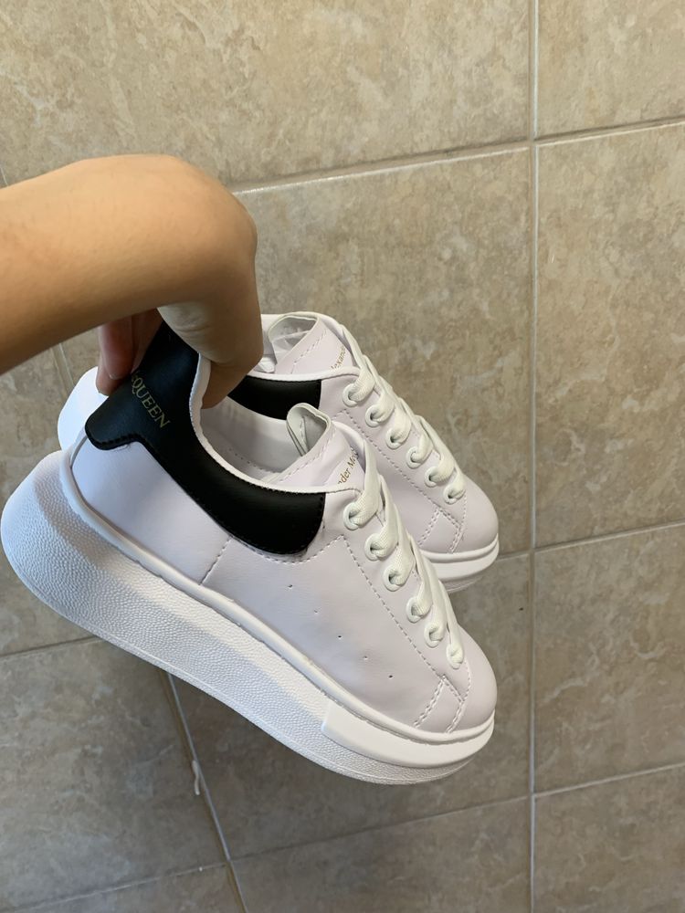 Adidași Alexander McQueen - OFERTĂ - 249 RON
