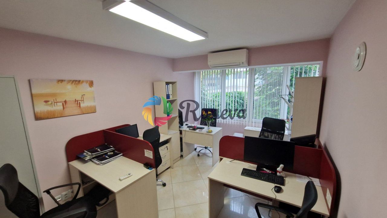 Дава се под наем Офис в Варна, Левски - 120 кв.м за 765 € - Снимка #8