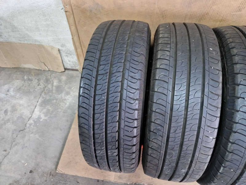 4 Goodyear R16С 215/65/ 
летни бусови гуми DOT2119