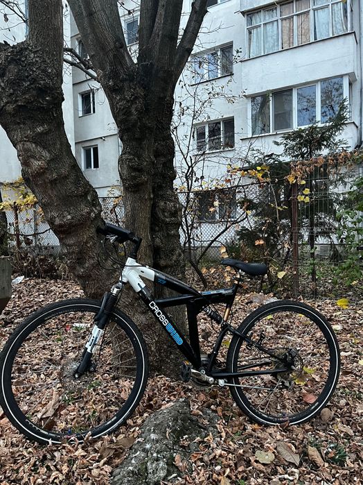 Vând bicicletă Crosswin pret negociabil