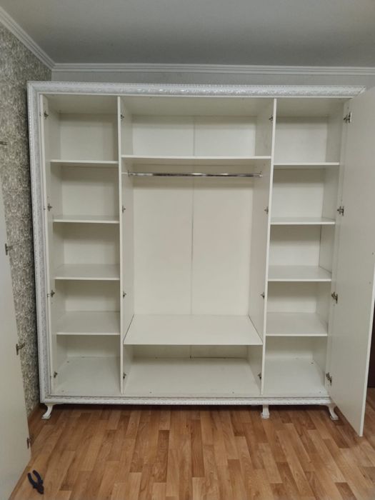 Продам спальный гарнитур