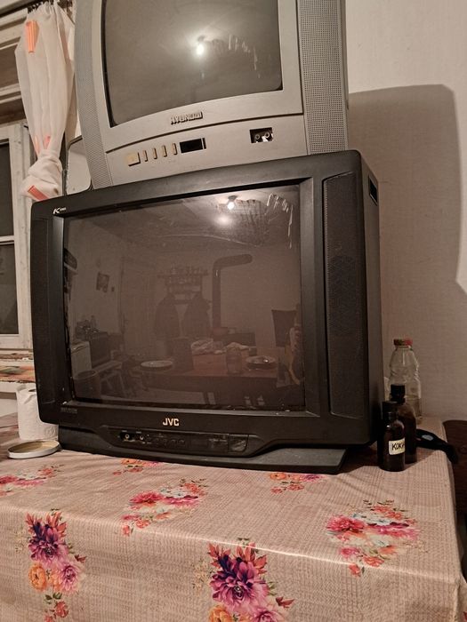 Телевизор JVC ,с антикварна стойност