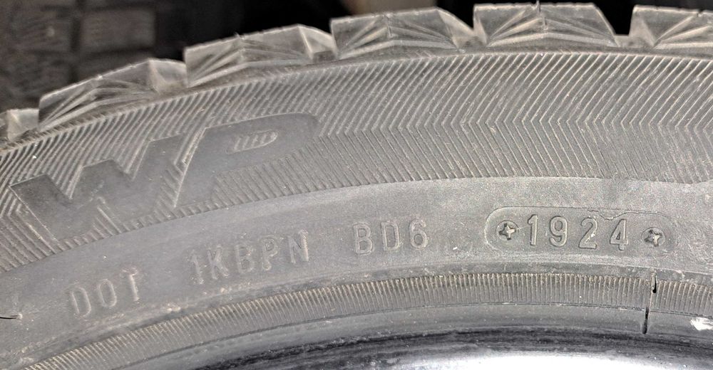 Antares Grip WP 245/45/20