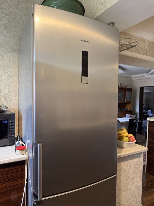 Холодильник Siemens
