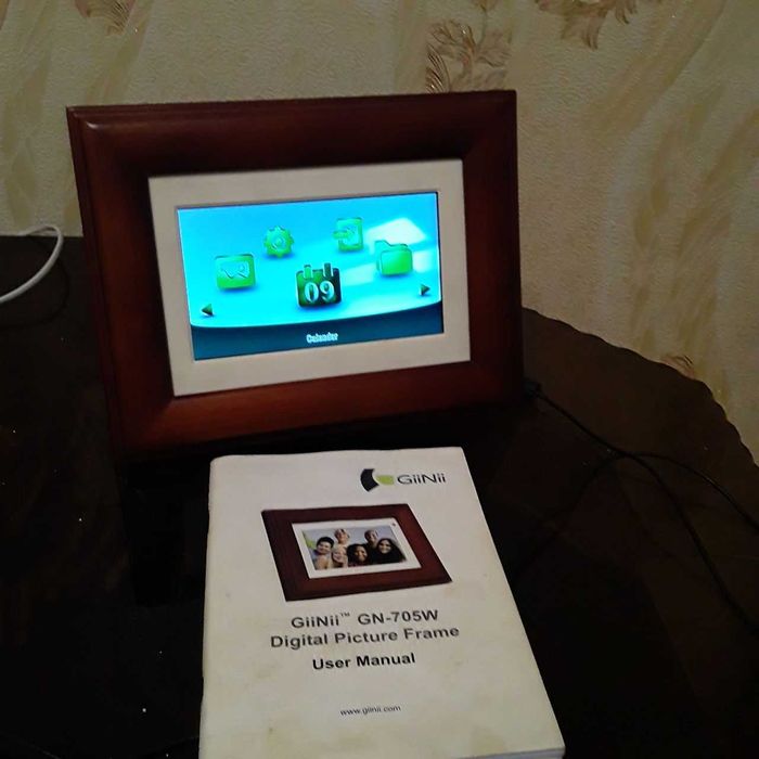 цифровая фото рамка GiiNii
