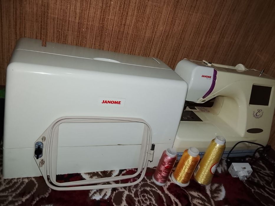 Швейная машина жаноме