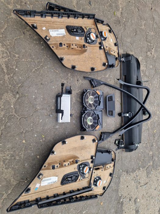Dezmembrez BMW Seria E90 320d 184 CP / 318d 143 CP