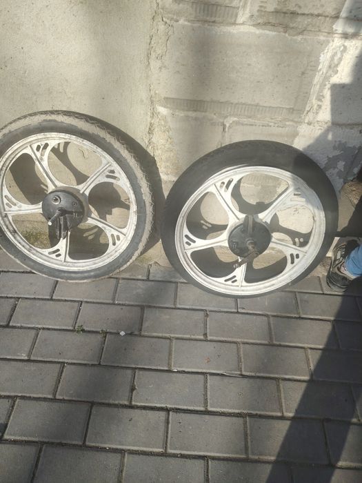 Продавам 16 Цола капки за Гарели