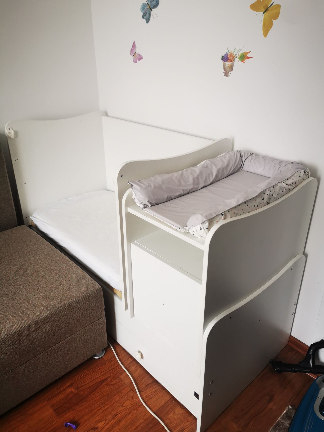 Pătuț bebe trasformabil cu balansoar + saltea bambus