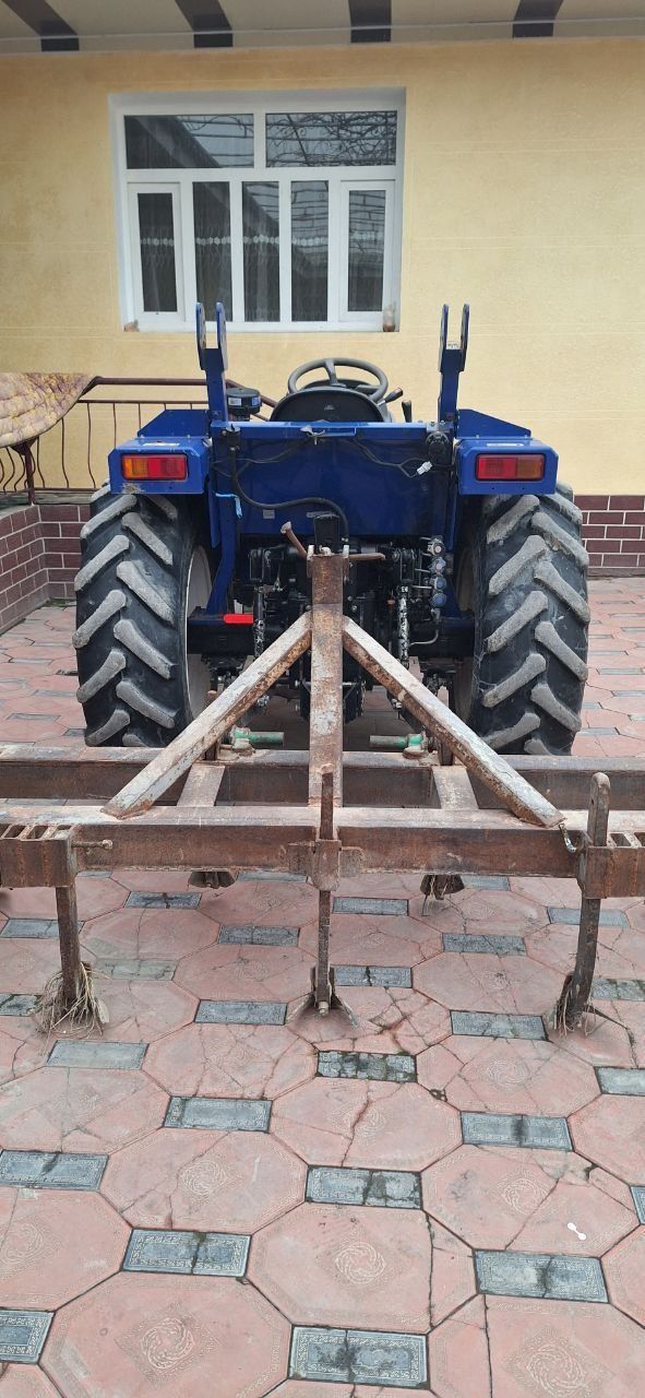Lovol 404 traktor