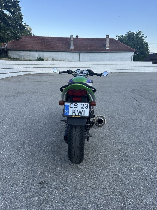 Motocicleta Kawasaki zr-7