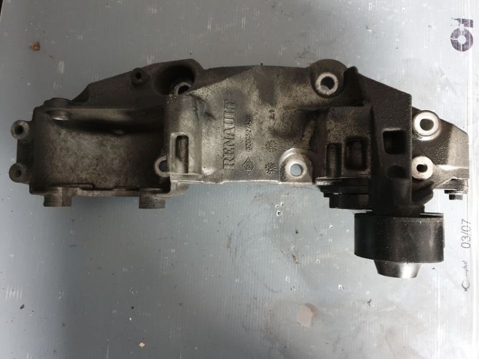 suport accesorii 2.0 dci m9r renault trafic 2 opel vivaro nissan qashqai renault  laguna 2 8200527320