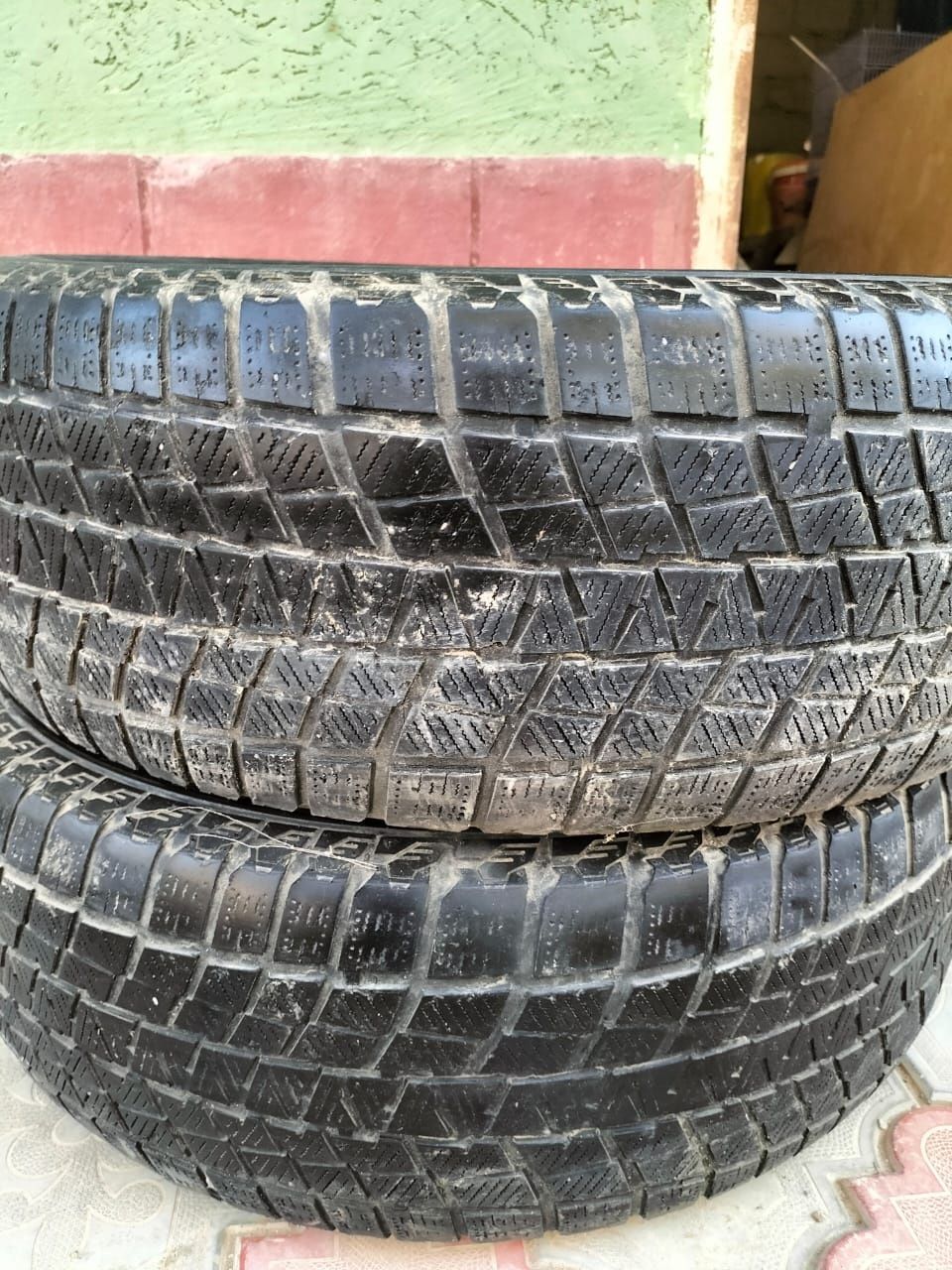 Зимние шины 215/60R 16
