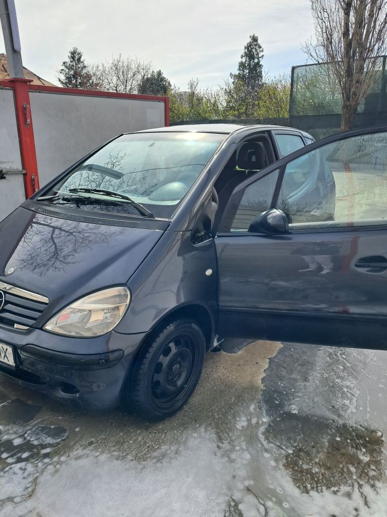 Vând Mercedes a clas în perfectă stare acte valabile