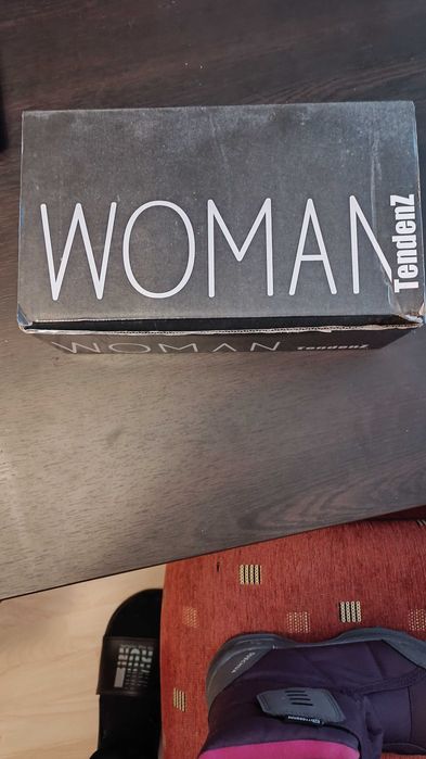 Продавам маратонки на Tendenz чисто нови женски модел номер 38