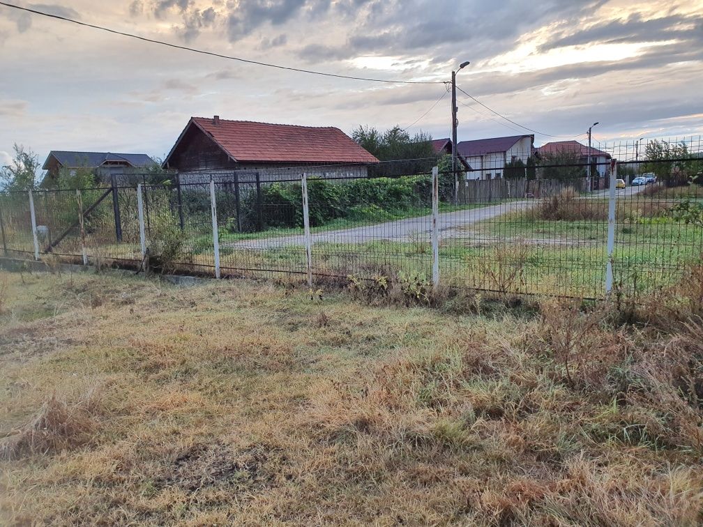 Vând teren pe strada Prelungirea Panduri - Intreg sau jumatate