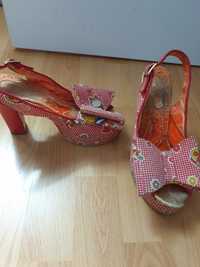 Sandale marca Irregular Choice mar.36, unici