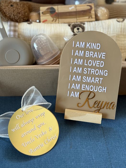 Табелка с надпис, украса за погача, рожден ден, кръщене, бебешко парти