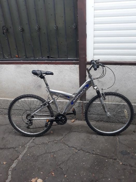 Bicicleta aluminiu