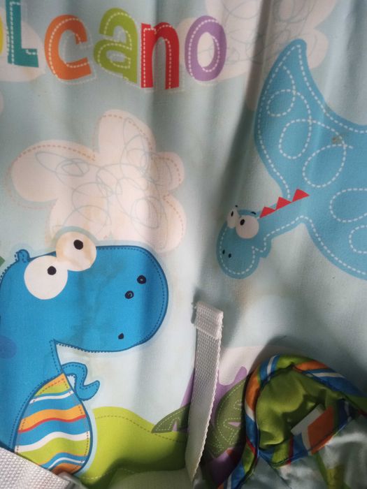 Детски шезлонг с вибрации и мелодии