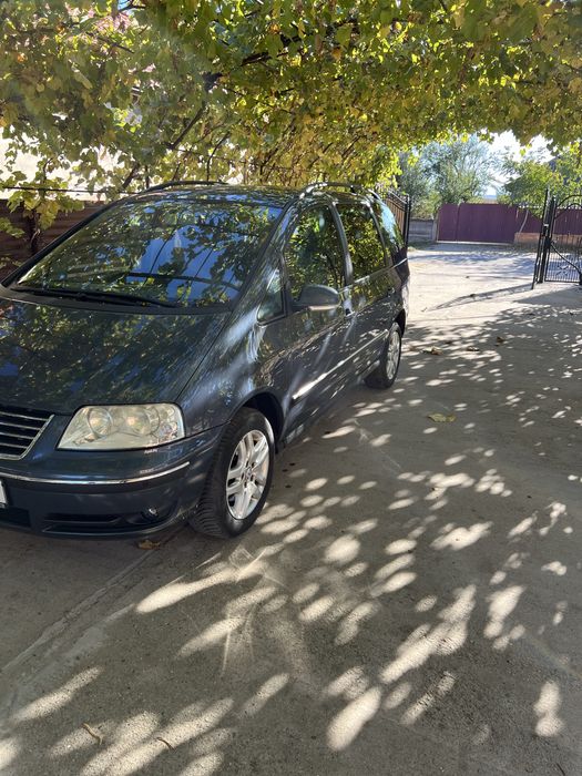 Vând volksawagen.  sharan