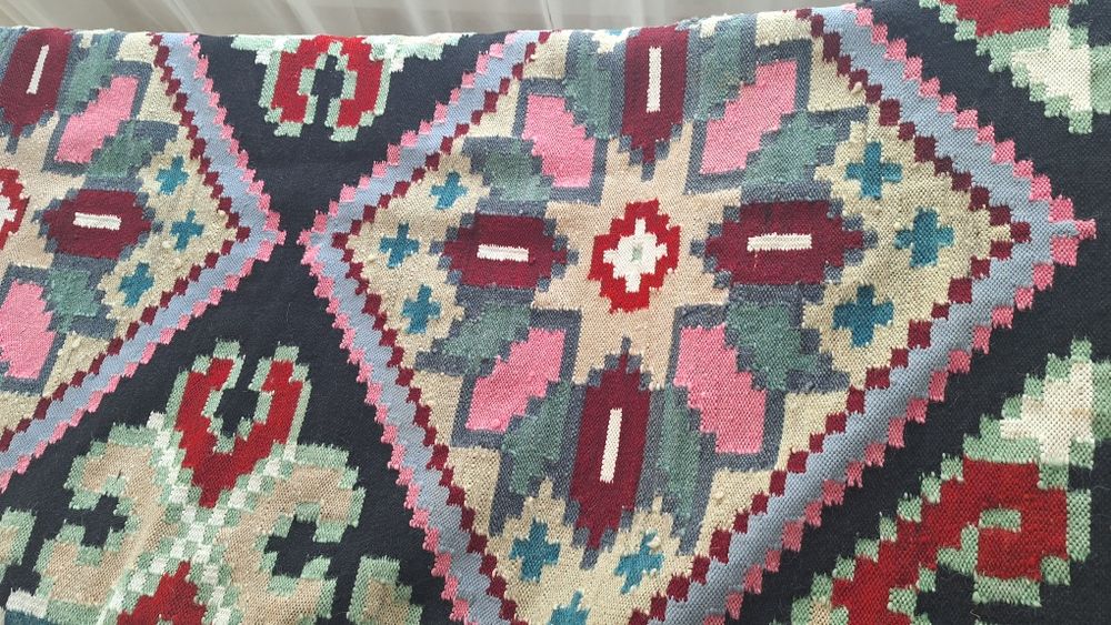 Covor lână taranesc țesut la război