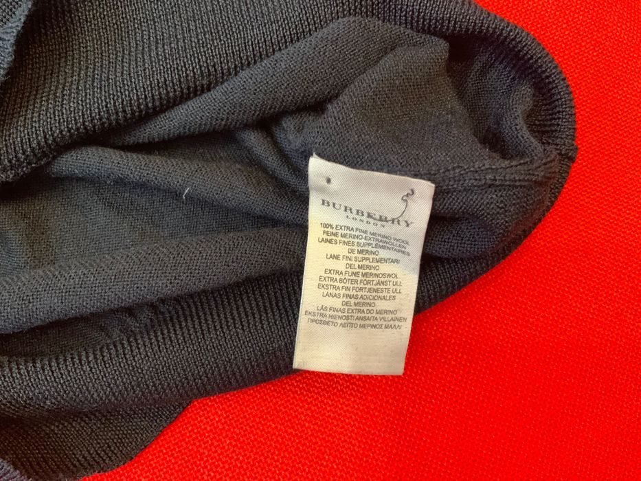Burberry - оригинлен пуловер 40м