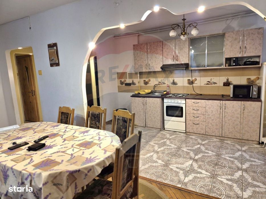 Apartament cu 4 camere în zona Central