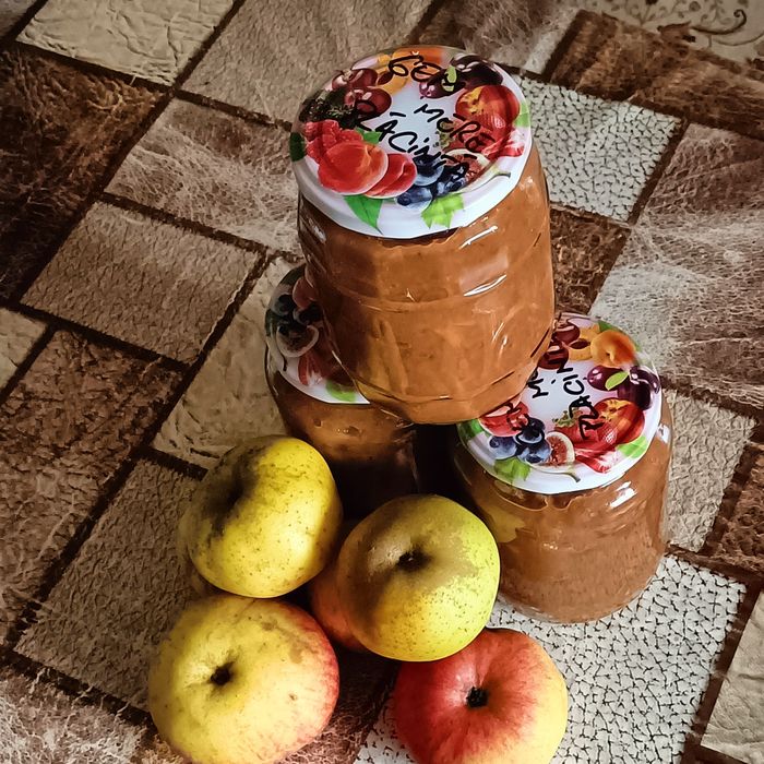 Gem de mere soiuri batrânesti  poate folosi la plăcintă