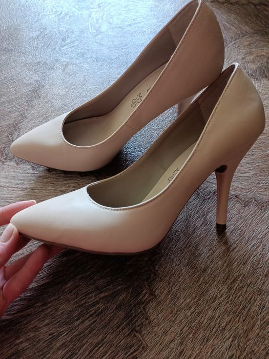 Новые туфли р-р 36-37