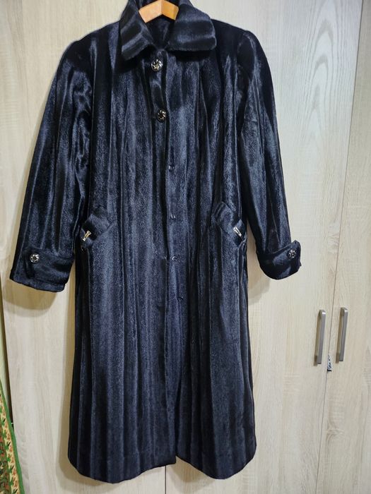 Зимнее женское пальто