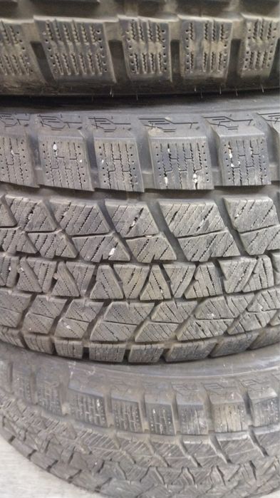 Почти новая резина Kapsen 235/50/19
