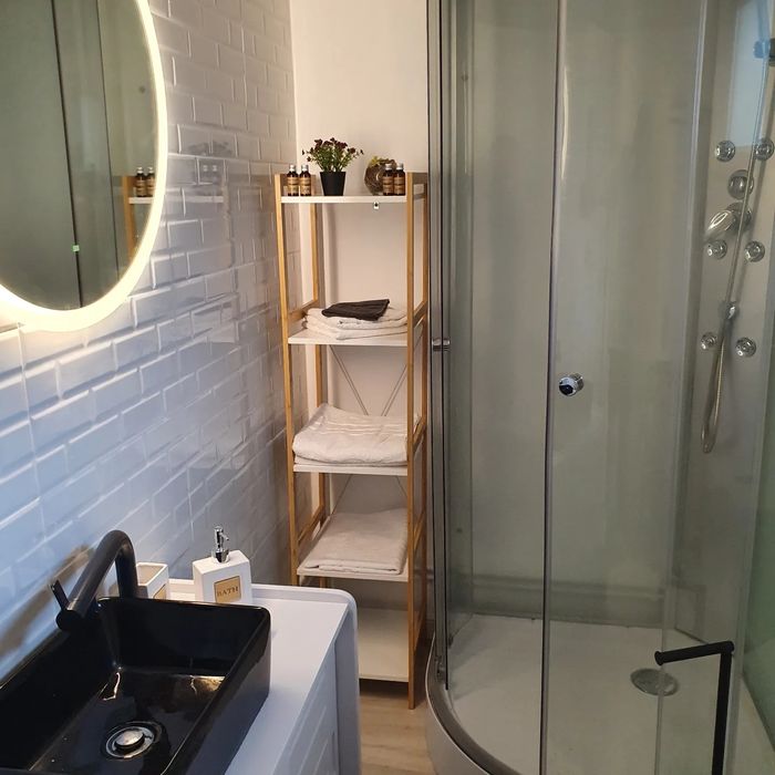 TIny House Colibita ( cabana de inchiriat cu jacuzzi)