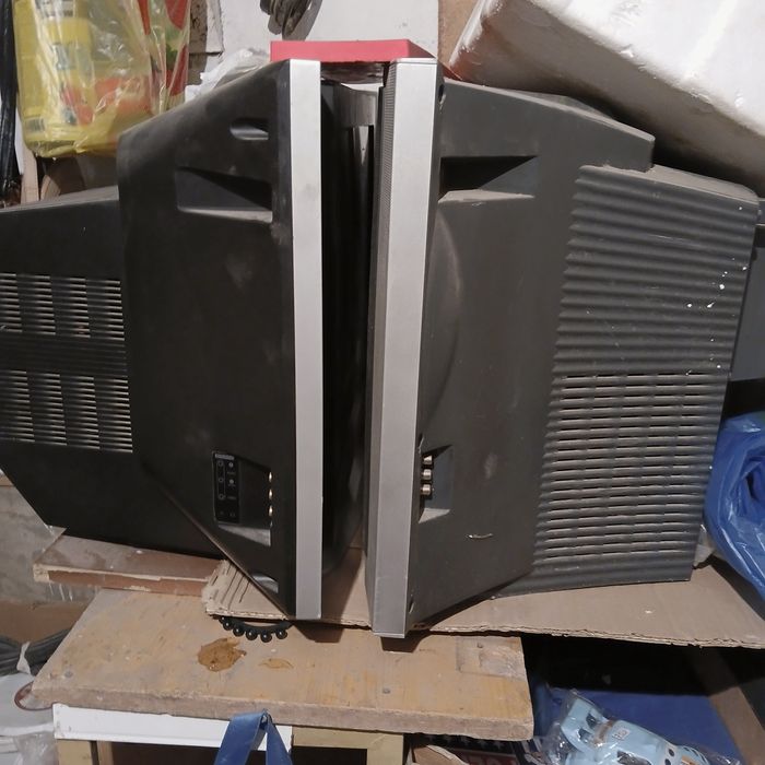 продаю телевизор цветной рабочий