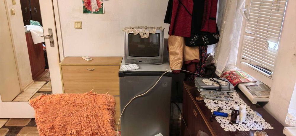 Подарявам мебели