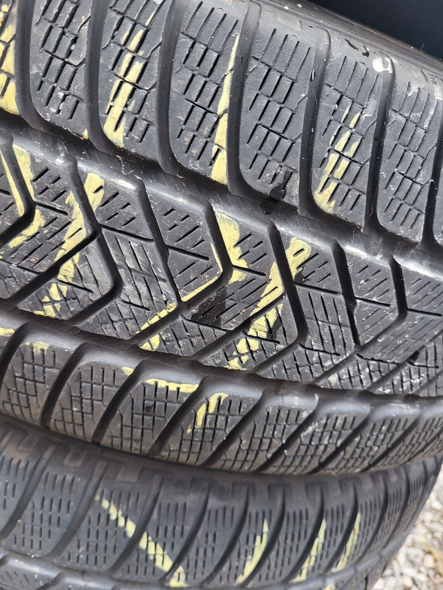 4 бр 235/60/18 Pirelli зимни гуми