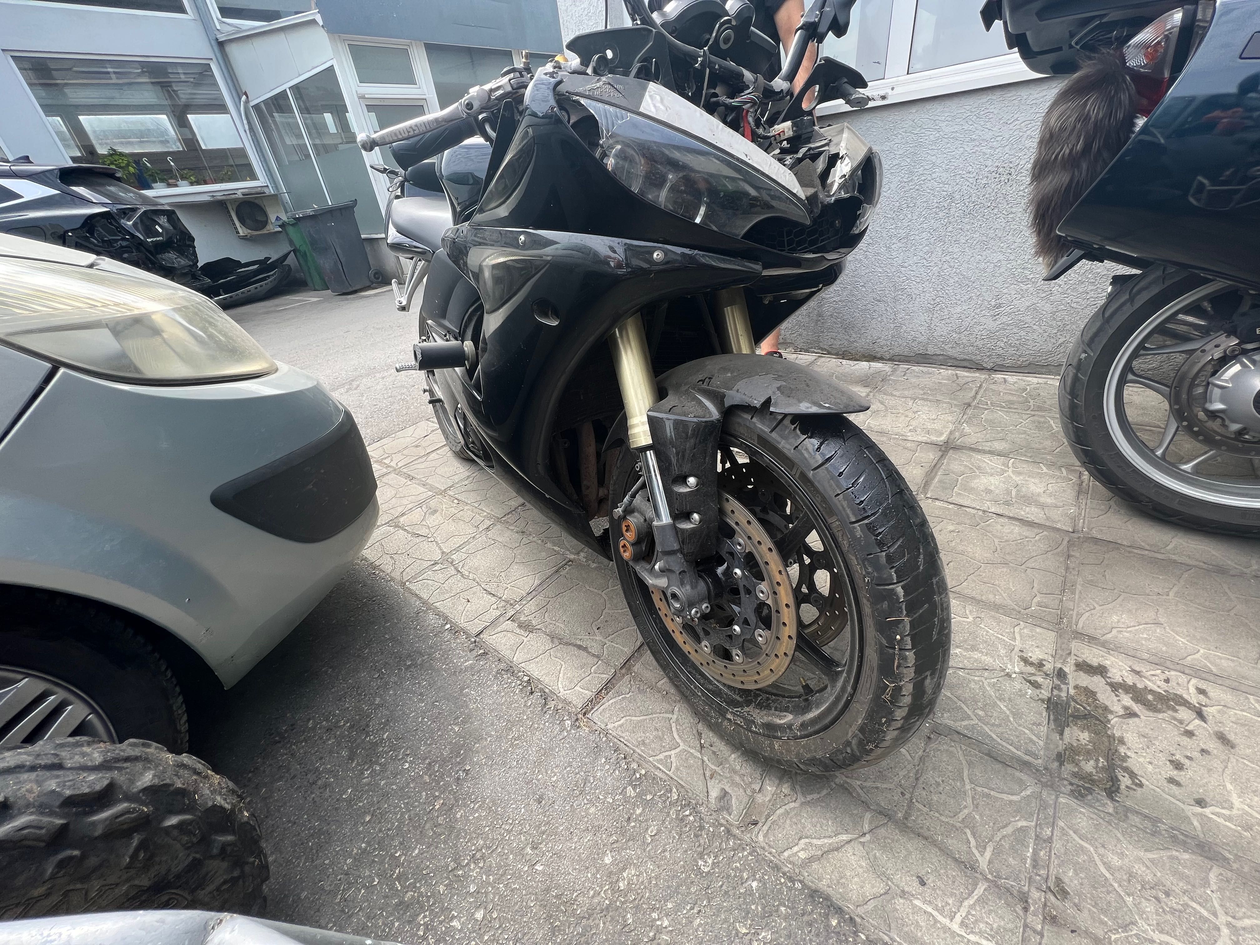 Yamaha R6 2005 на ЧАСТИ