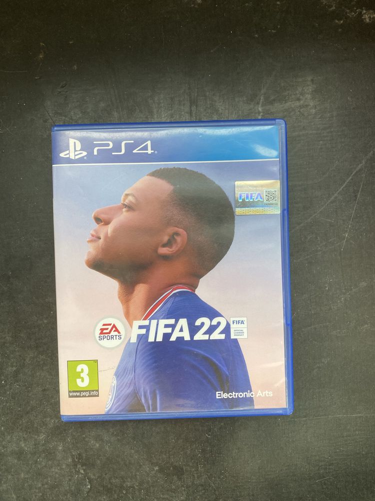 Playstation 5 + 3 игри вид диск