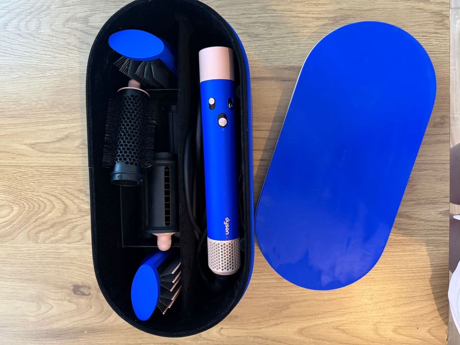 Dyson Airwrap Vinca Blue Rose set complet aproape nou