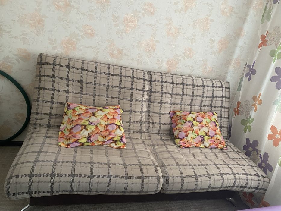 Продам диван книжка