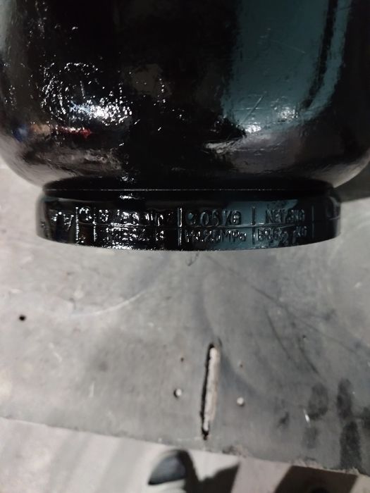 Butelie camping poloneză cu stanță pe ea