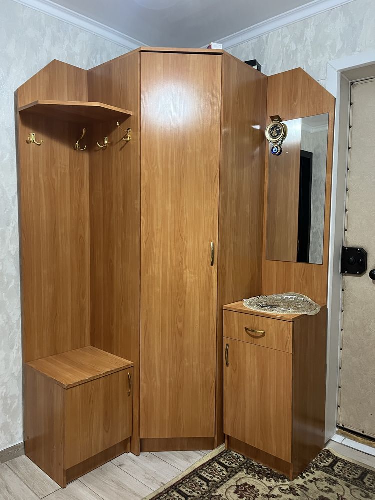Шкаф для прихожей
