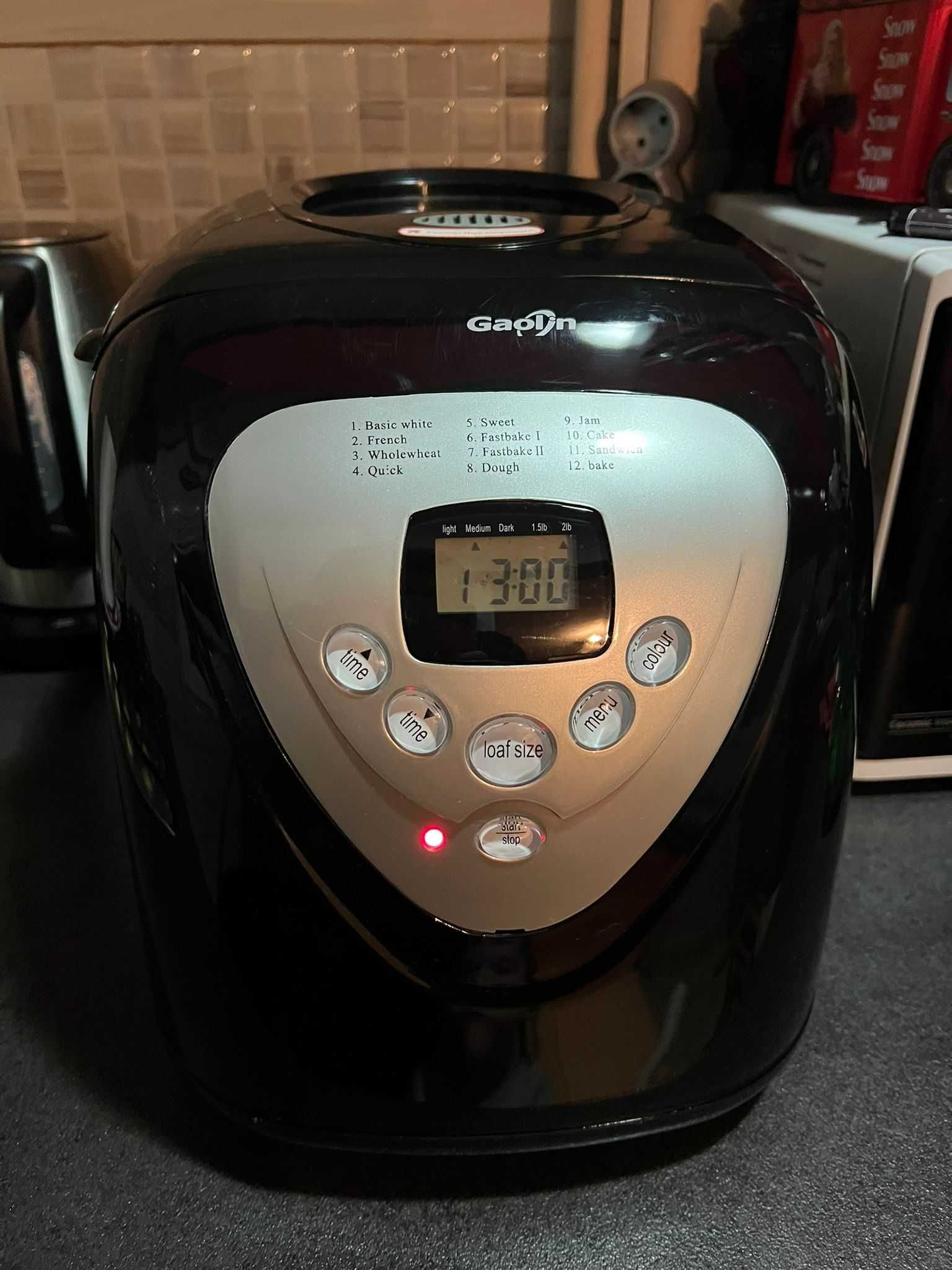Mașină de pâine Cixi Gaolin 901 - Heinner HBM-690W