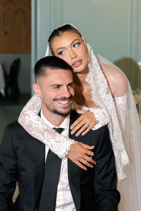 Voal cu dantela Mary Trufel Dubai