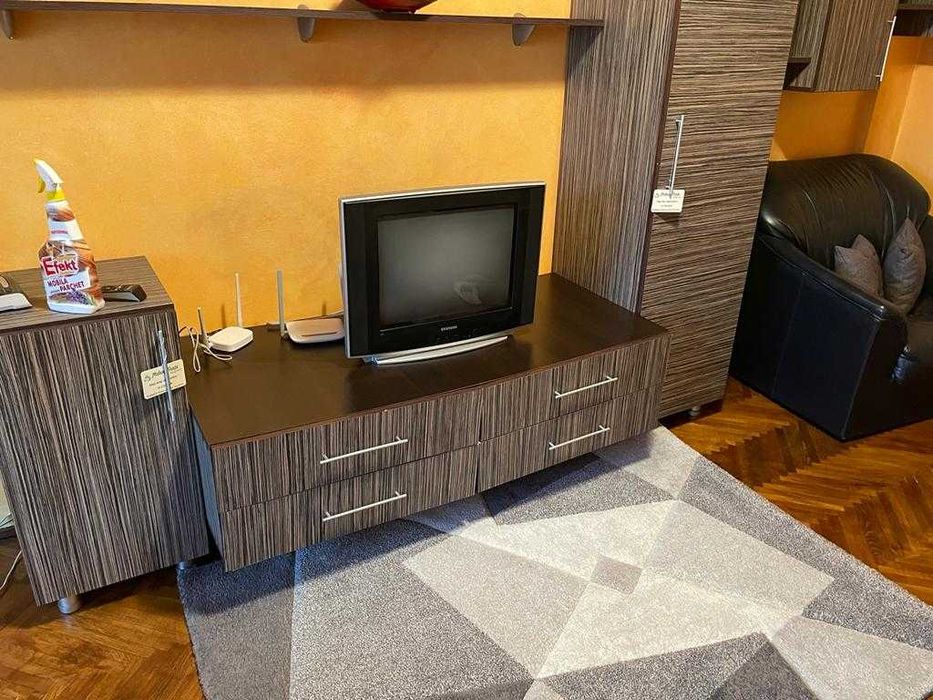 De inchiriat ap.1 camera, mobilat, utilat-Tudor-giratoriu Corina et.1