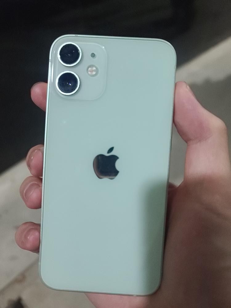 Iphone 12 mini yawil